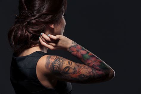 tattoos bei frauen|Tattoo als Frau: Tipps und Ideen für Frauen.